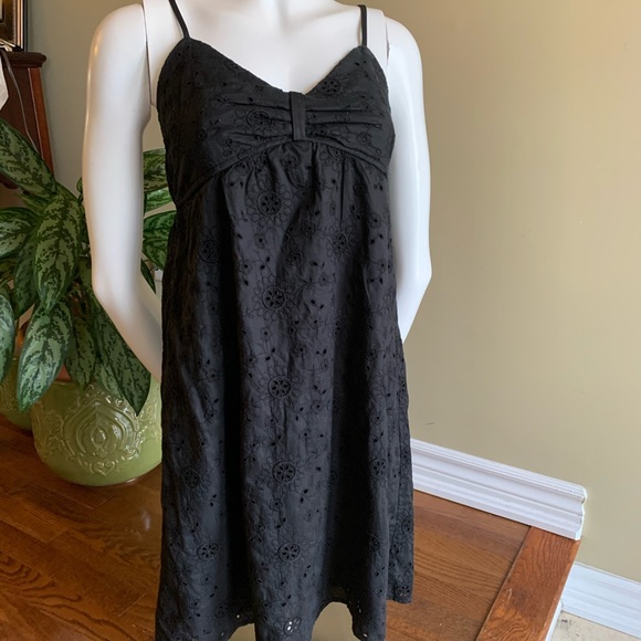 Black Eyelet Dress Size 6 - Picture 2 of 6